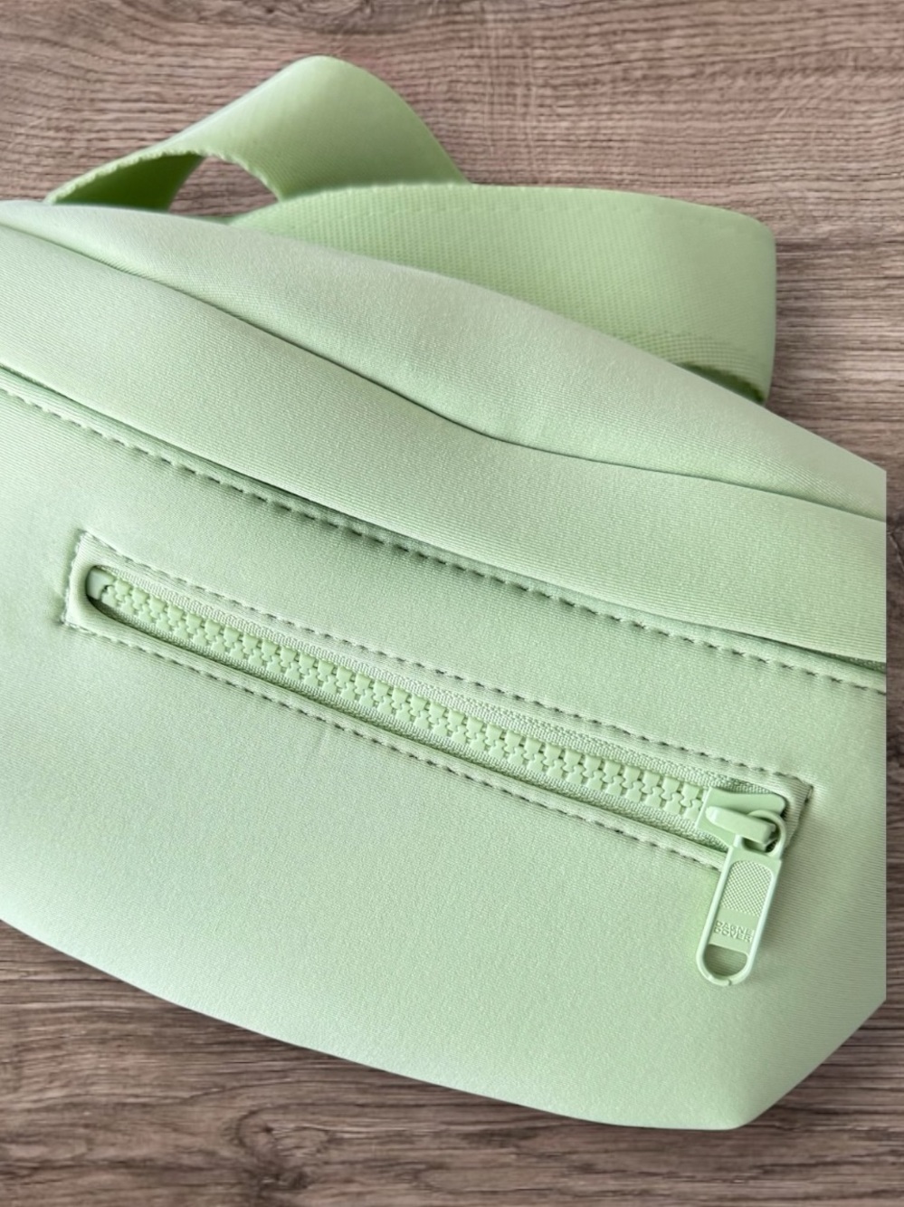 727 Dagne Dover Ace Fanny Pack Matcha Latte Neoprene Crossbody Vegan Bag NWT - Picture 3 of 8